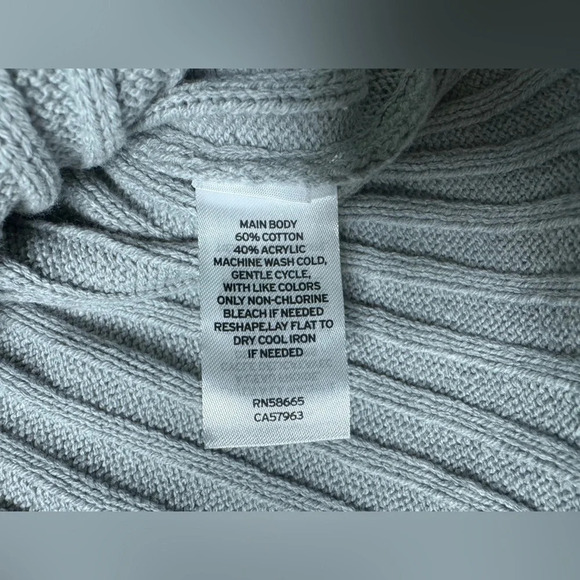 Abound Nordstrom Grey Heather Ribbed Knit V-Neck Cropped Sweater Size Small NWT - Picture 5 of 8